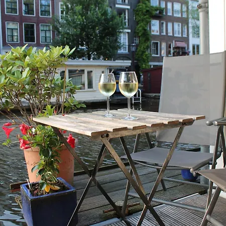 Houseboat Orpheus 4*